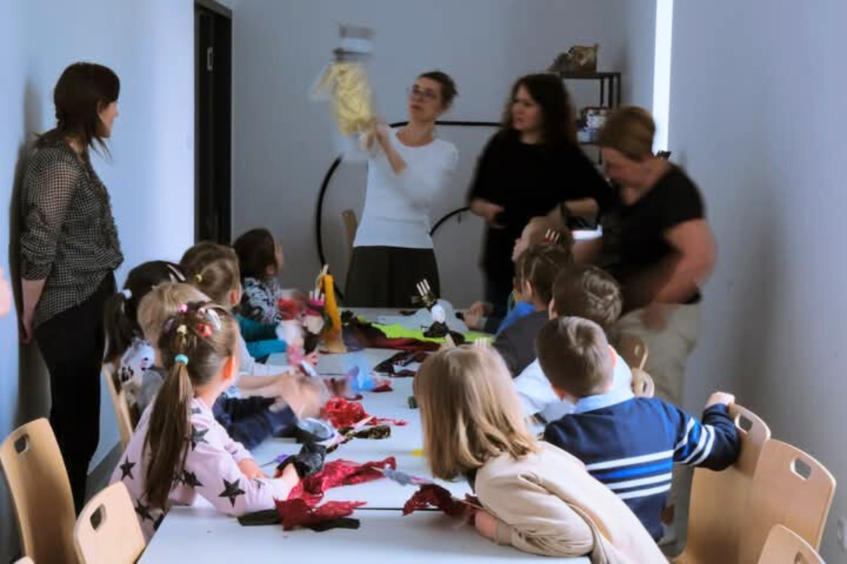Warsztaty tworzenia lalek z okazji Międzynarodowego Dnia Teatru