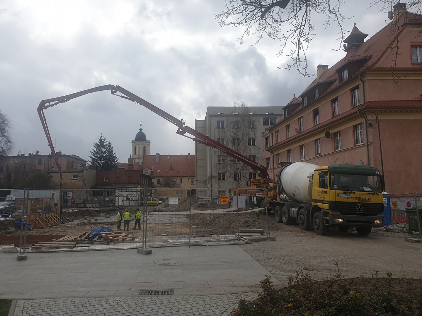 Postęp prac - podkład pod fundament - kwiecien-2021